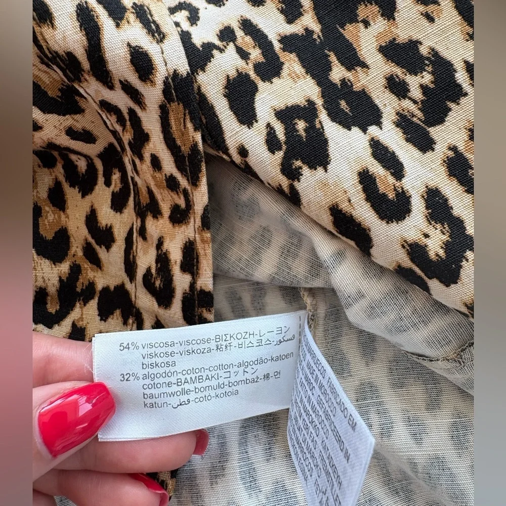 Zara Leopard Print Puff Sleeve Button Blouse - Size Small
Brand new no tag - Picture 11 of 12